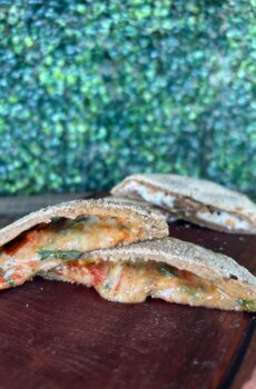 Provolone, rúcula y tomates secos (pack de 3)